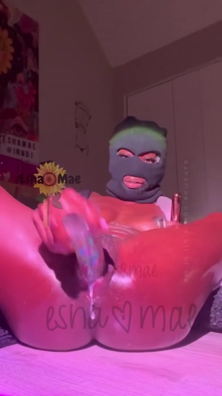 wet pussy slut with ski mask robs nut out of dick